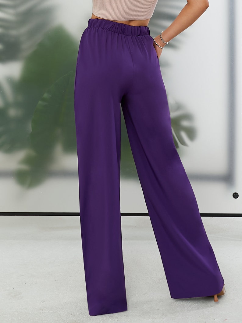 Pantalon taille haute avec élastique et poches latérales en tissu d'été léger image 4