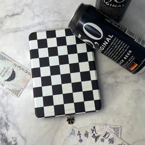 Checkerboard Kobo case, Kindle Case for Kindle Paperwhite 12th Gen and Kindle Colorsoft with Hand Strap,Auto Sleep Wake,Magnetic Back