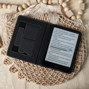 Custom Croc Leather Kindle Case with Stand & Hand Strap Auto Wake/Sleep, Personalized Mother's Day Gift for Kindle Paperwhite 12th 7" image 6