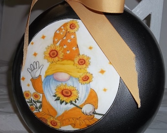 Gnome Decorative Frying pan WALL Decoration Gnome Decoration Bistro Home Yellow