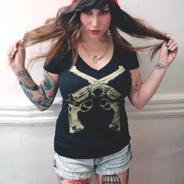 black v burnout, burnout vneck top, black v gun top, gun t shirt, heavy metal plus size, size 14, gun t shirt, S-XXL
