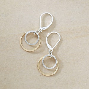 Cirkel oorbellen, goud en zilver gemengde metalen oorbellen, Dangle Oorbellen met Leverback, handgemaakt cadeau voor moeder afbeelding 7