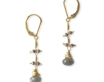 Boucles d'oreilles pendantes en or et labradorite, boucles d'oreilles élégantes en or, bijoux de mariée, bijoux faits main