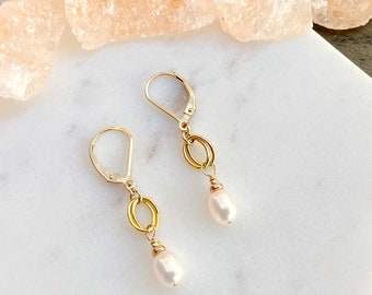 Oval Pearl Drop Earrings, Gold Pearl Dangle Earrings, Modern Pearl Earrings, Bridal Party Earrings