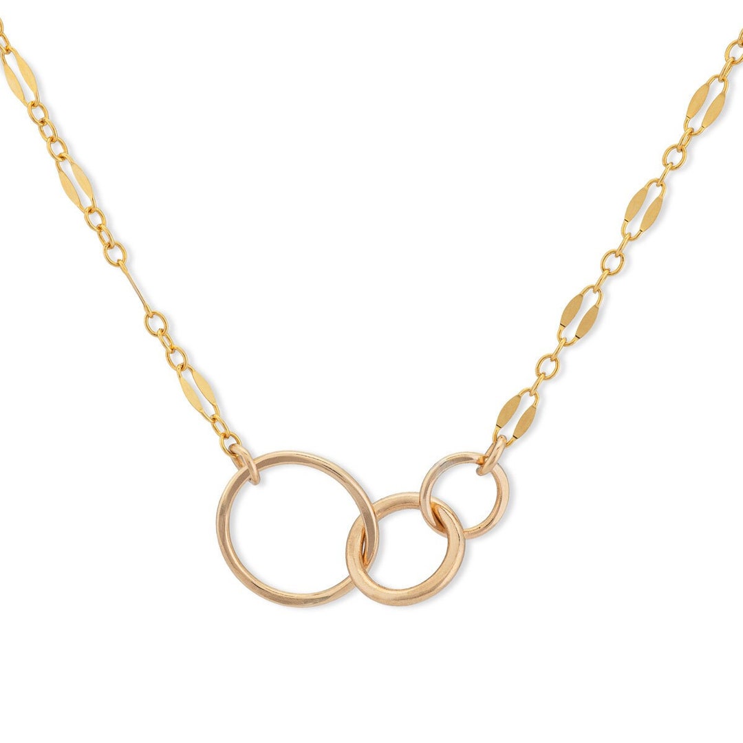 Simple Linked Circles Necklace, Three Circles Necklace, Elegant