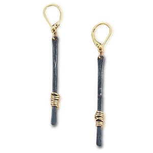 Brincos elegantes de barra de metal misto - pingentes minimalistas com arame enrolado para moda moderna, preto e dourado