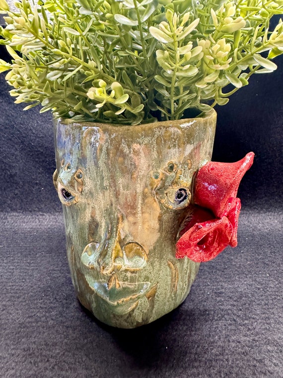 Sale - Medium Face Planter - Roses  (Free US Shipping)