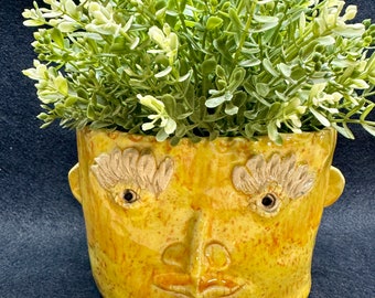 SALE : Medium Face Planter - Yellow Speckled Glaze (Free US Shipping)