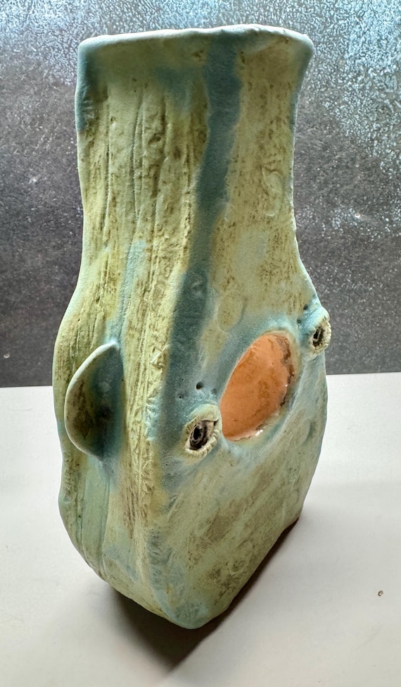 Medium Face Vase   -  (Free US Shipping)