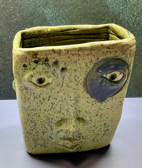 Medium Face Vase - Green Speckle with Purple Eye -  (Free US Shipping)