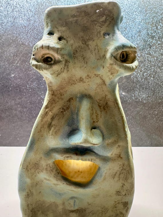 Medium Face Vase - with open mouth -  (Free US Shipping)