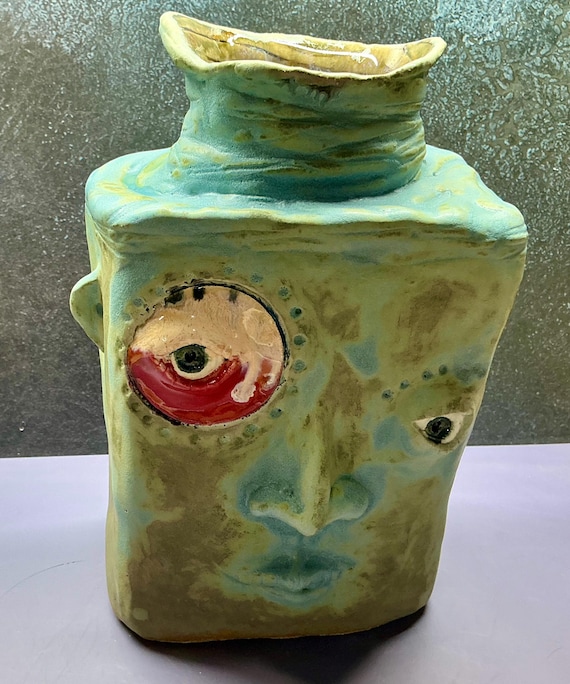 Medium Face Vase - Antique Blue with Red and Pink Eye -  (Free US Shipping)