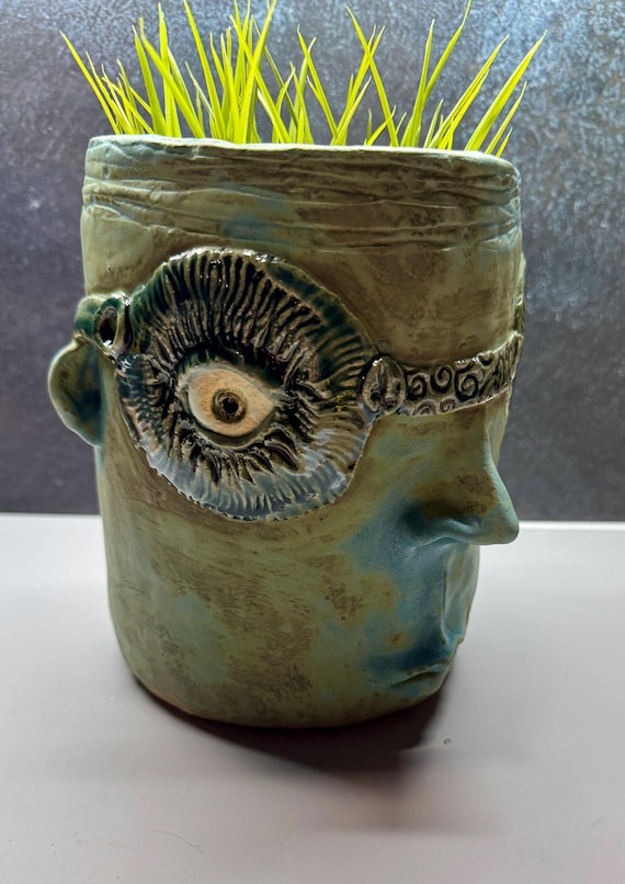 Medium Face Planter - with flower glasses  -  (Free US Shipping)