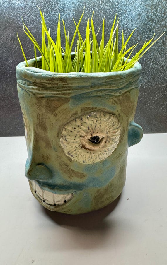 Medium Face Planter - with a smile   -  (Free US Shipping)