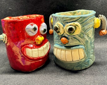 2 Face Planters - Robots  (Free US Shipping)