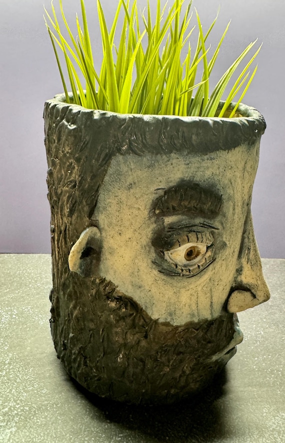 Medium Face Planter - Mr Beardy Face   -  (Free US Shipping)