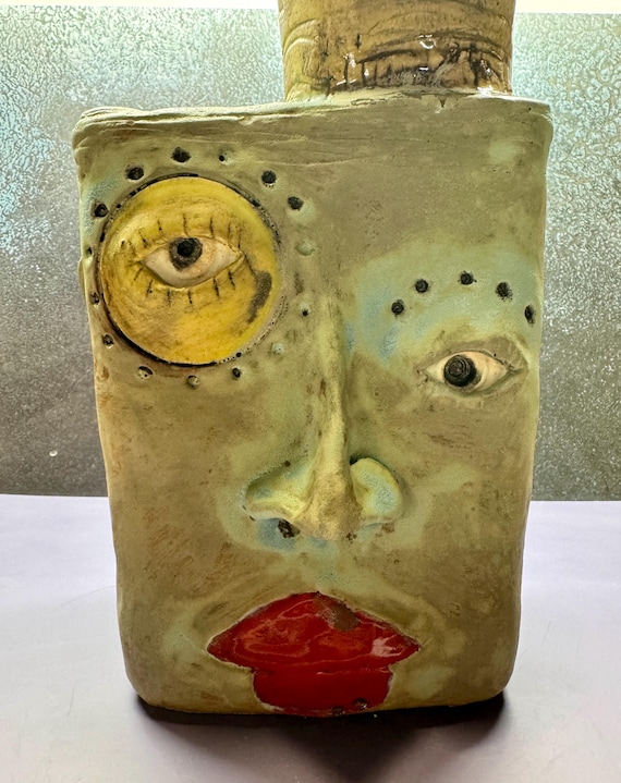 Medium Face - Art Pop  -  (Free US Shipping)