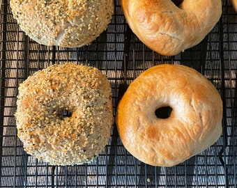 Bagels de masa madre hechos a mano