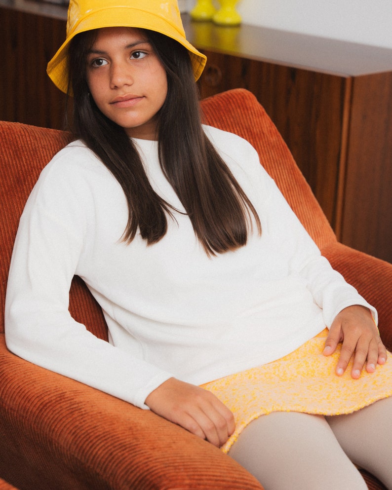 Children's white velvet sweatshirt made in France image 1