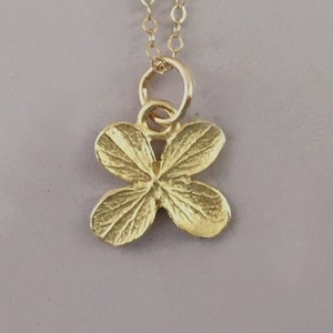 14k geelgouden hortensiaketting: cadeau tuinman