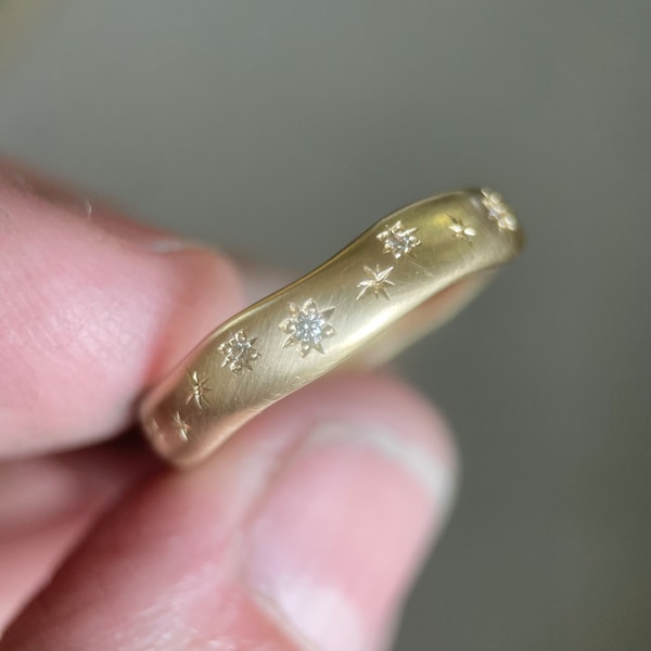 Anillo de boda Star Set de 10 diamantes: Anillo de eternidad celestial de oro reciclado