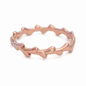 Twig Wedding Ring in 14k Rose Gold, Laurel Branch, Wreath Wedding Band, Recycled Rose Gold image 2