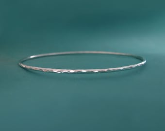 Hammered Bangle in Sterling Silver, Thin Round Hammered Bangle Bracelet