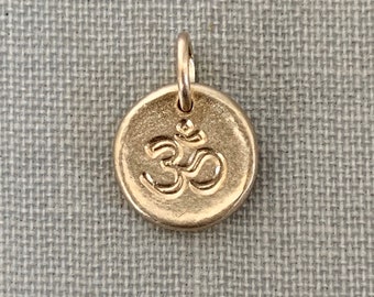 Tiny Ohm Pendant in 14k Yellow Gold