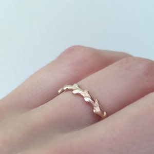 Twig Wedding Ring in 14k Rose Gold, Laurel Branch, Wreath Wedding Band, Recycled Rose Gold image 3