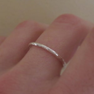 Round Hammered Stacking Ring in Sterling Silver, 1.6 mm