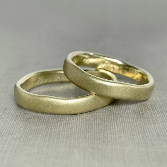 River Wedding Ring in 14k Green Gold - Etsy