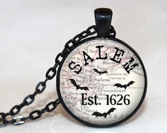 Pendentif Salem, collier Salem, porte-clés Salem, Salem Massachusetts, carte Salem, carte vintage, Salem Est. 1626, collier d'Halloween, sorcières