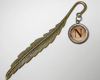 Custom Initial Feather Bookmark - Vintage Design Letter, Bronze Feather Bookmark - Teachers, Reading, Gift, Stocking Stuffer