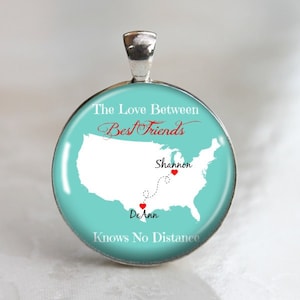 Porte-clés, collier ou pendentif d'amis personnalisés - Amis de longue distance sur une carte personnalisée avec des noms - Meilleurs amis - Mère et fille