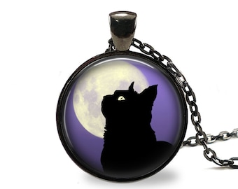 Dreaming Pendant, Necklace or Key Chain - Choice of 4 Bezel Colors - One Inch Round - Halloween