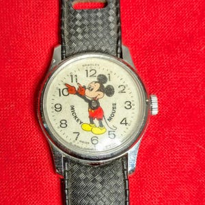 1970s Mickey Mouse Watch - Etsy Canada