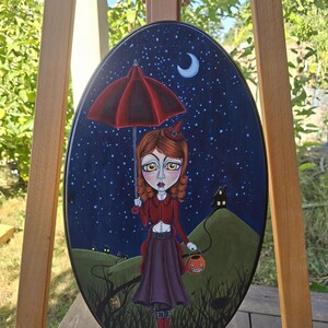 Halloween Witch Painting: Spooky Pop Surrealism Art, 12x20 Oval Wood Panel Bild 4