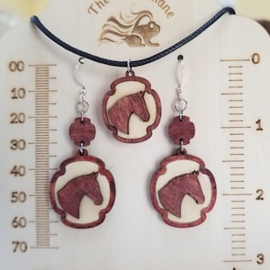 Fichiers NUMÉRIQUES | Boucles d'oreilles tête de cheval et pendentifs superposés Fabrication de bijoux pour machine de découpe laser SVG Xcs Formats PDF | Téléchargement instantané