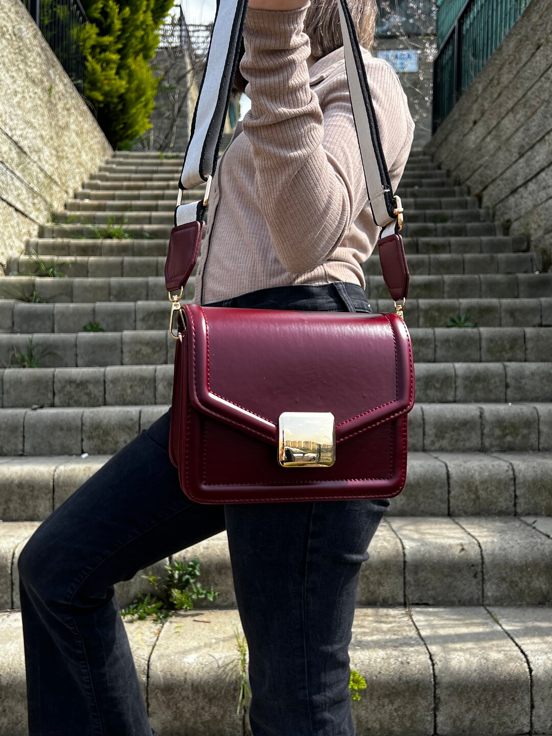 【関税込み】Allure Shoulder Bag - Rouje - Leather - Burgundy Allure Vernis Vernis Bordeaux • Rouje