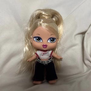 Bratz Lil&#39; Angelz Cloe Doll – Vintage 2000s Mini Bratz Collectible