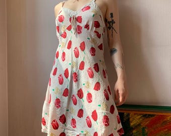 Vintage zijden slipdress met tulp: Y2K bloemenprint Fairycore