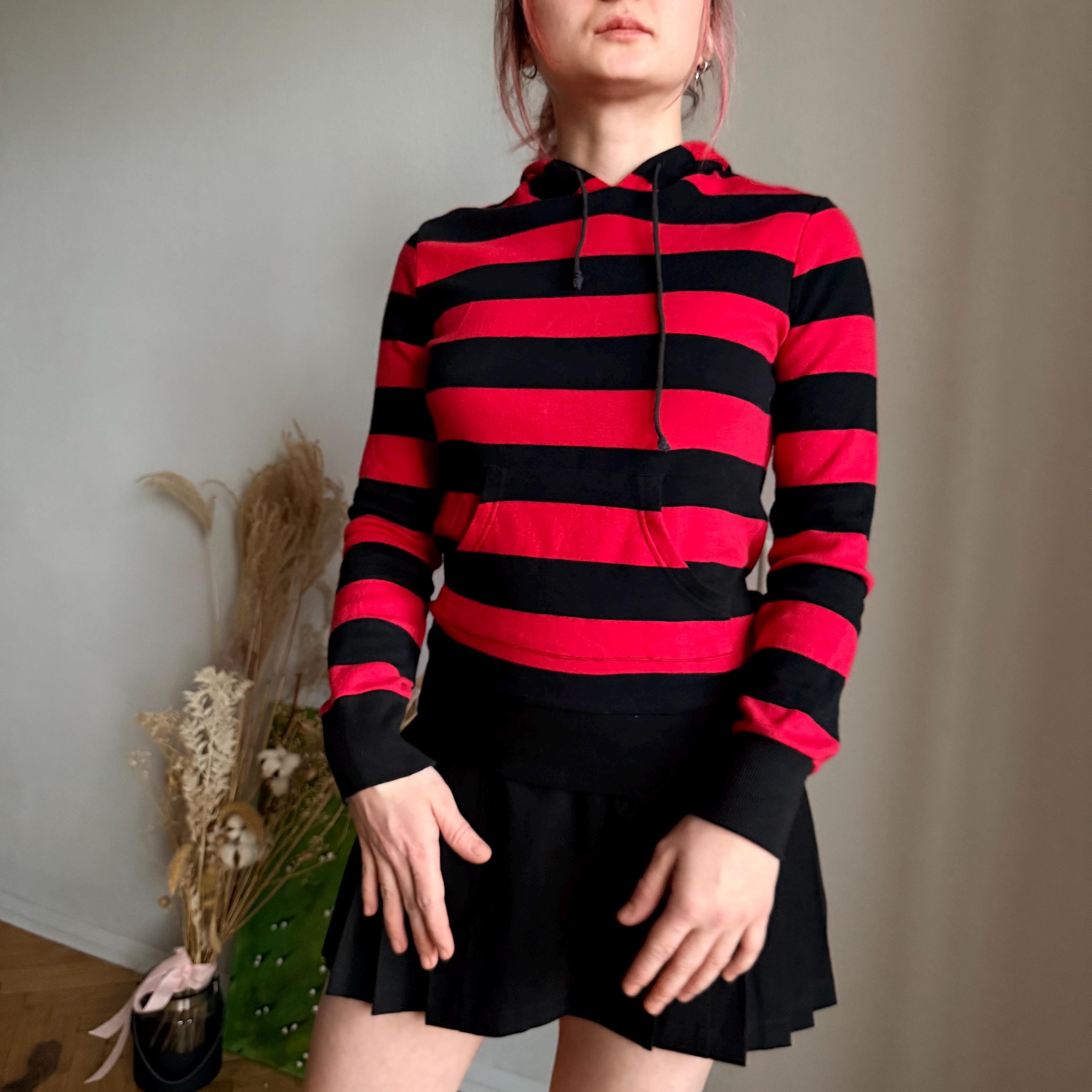 Red Black Striped Hoodie – 00s Emo Scene Streetwear Jumper – Hailu 