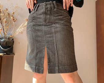 Falda vaquera gris Y2K DKNY: abertura frontal de cintura alta - Talla 27