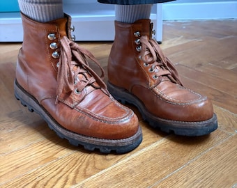 Men's Sz. 9.5 3E | Vintage RUSSELL MOCCASIN Brown Leather 2-eye