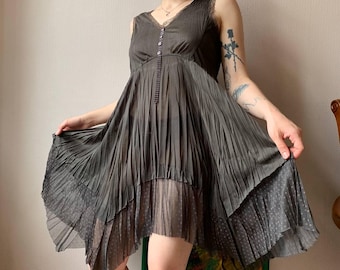 Vintage Brown Pleated Babydoll Dress: Y2K Fairycore Handkerchief Hem