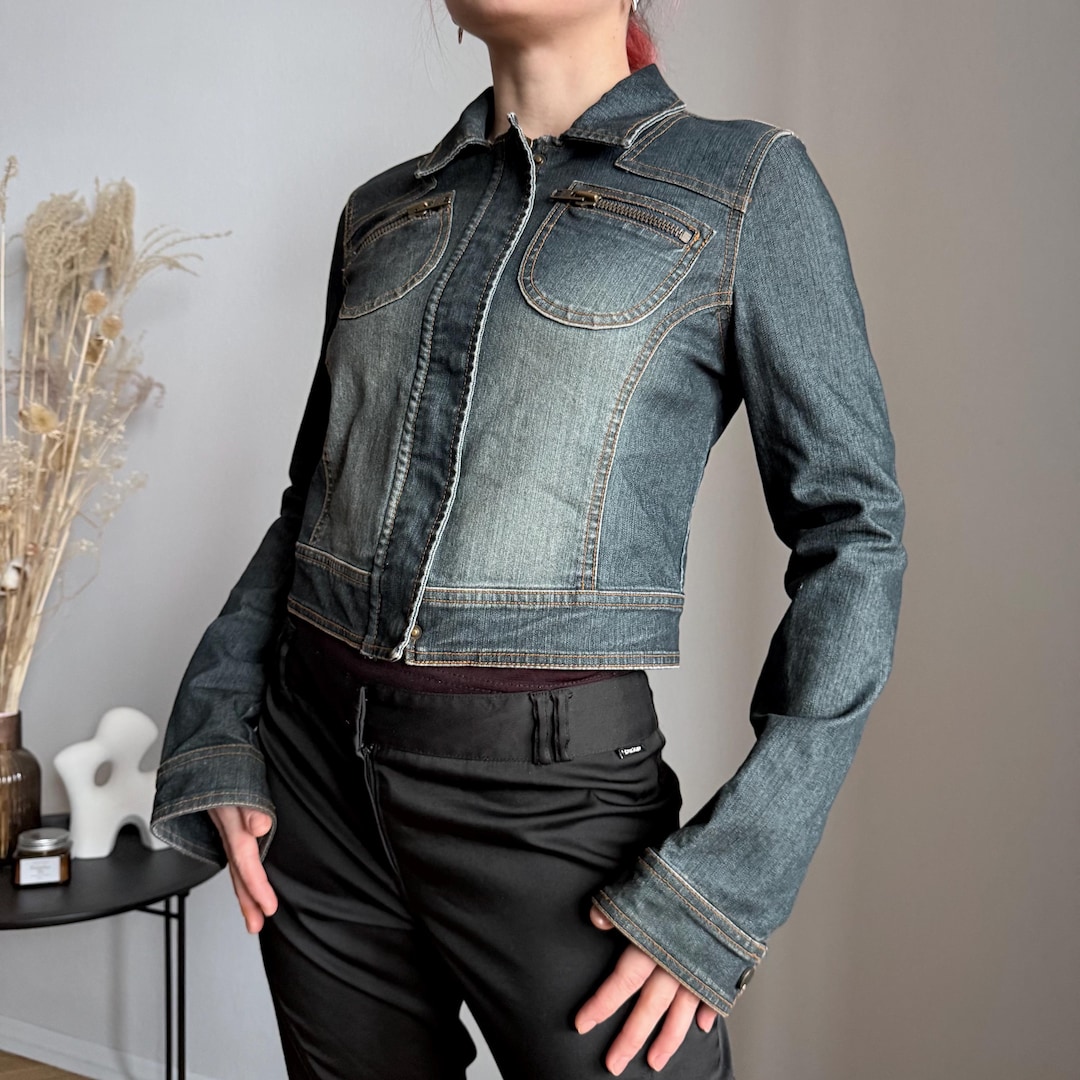Jane Norman Y2K Cropped Denim Jacket – Size S, Zip Pocket Detail