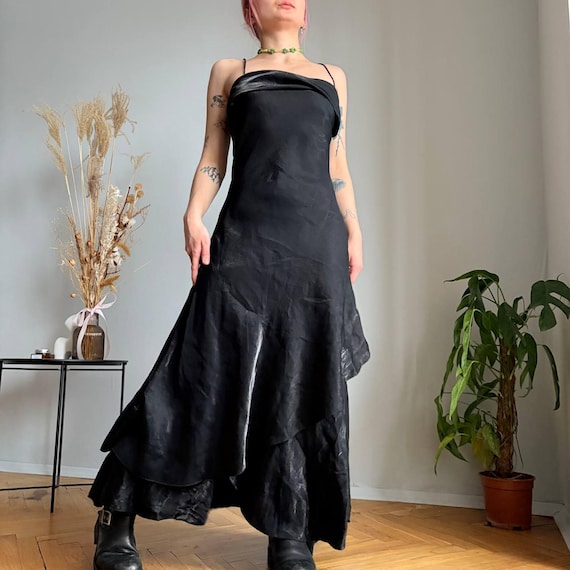 Jennifer Taylor Black Slip Gown Y2k Asymmetrical Spaghetti Strap Evening Gown