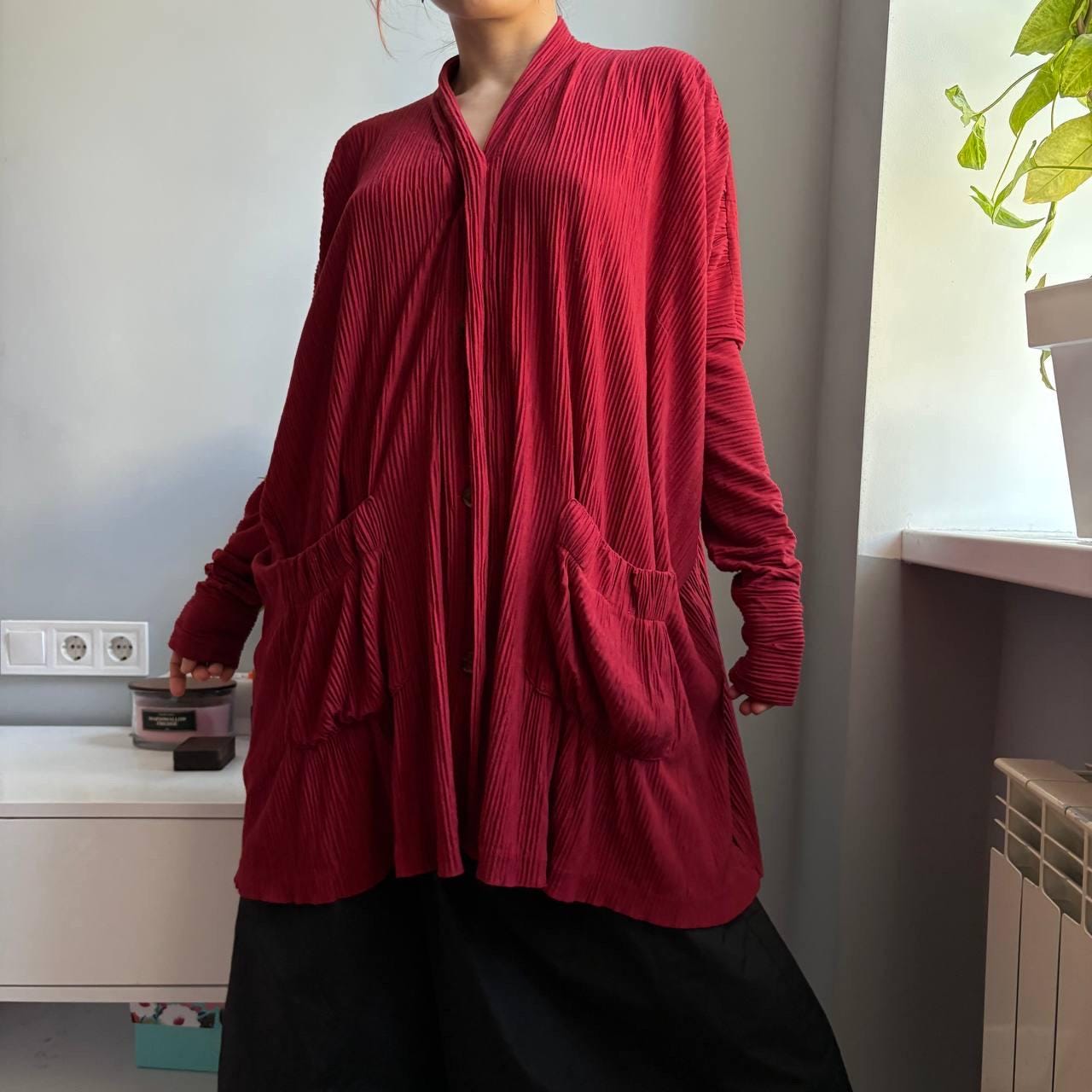 Romeo Gigli, Romeo Gigli Pleated Oversized Cardigan Jacket Crimson Red Made in Italy Lagenlook Avant Garde 90s Italian Designer Size L
