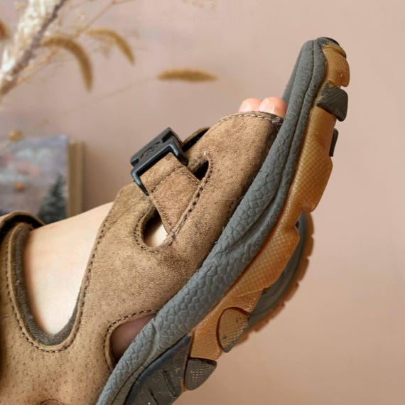 Merrell Suede Hiking Sandals: Women display picture 3