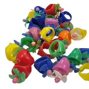 3pcs PROPELLER RING TOYS Vintage Spinning Rings Gum Ball Prizes Party Favors Lot